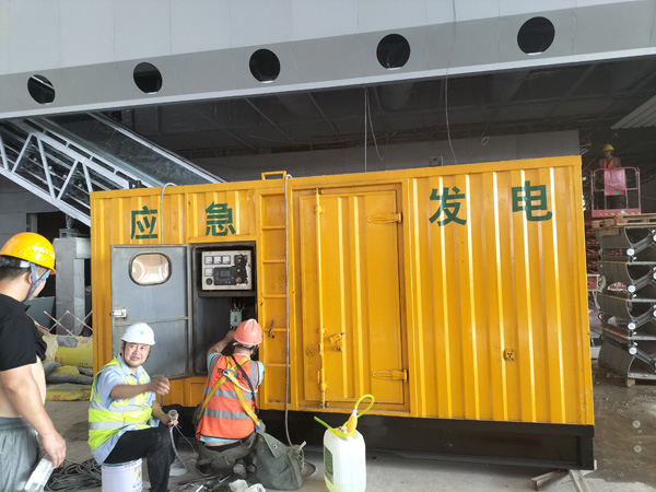 吐鲁番怎样判断空气滤清器是否需要更换？